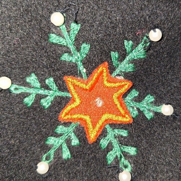 A Casey Coleman wool blend top black holiday sweater vest in size XL. - Picture 6 of 6